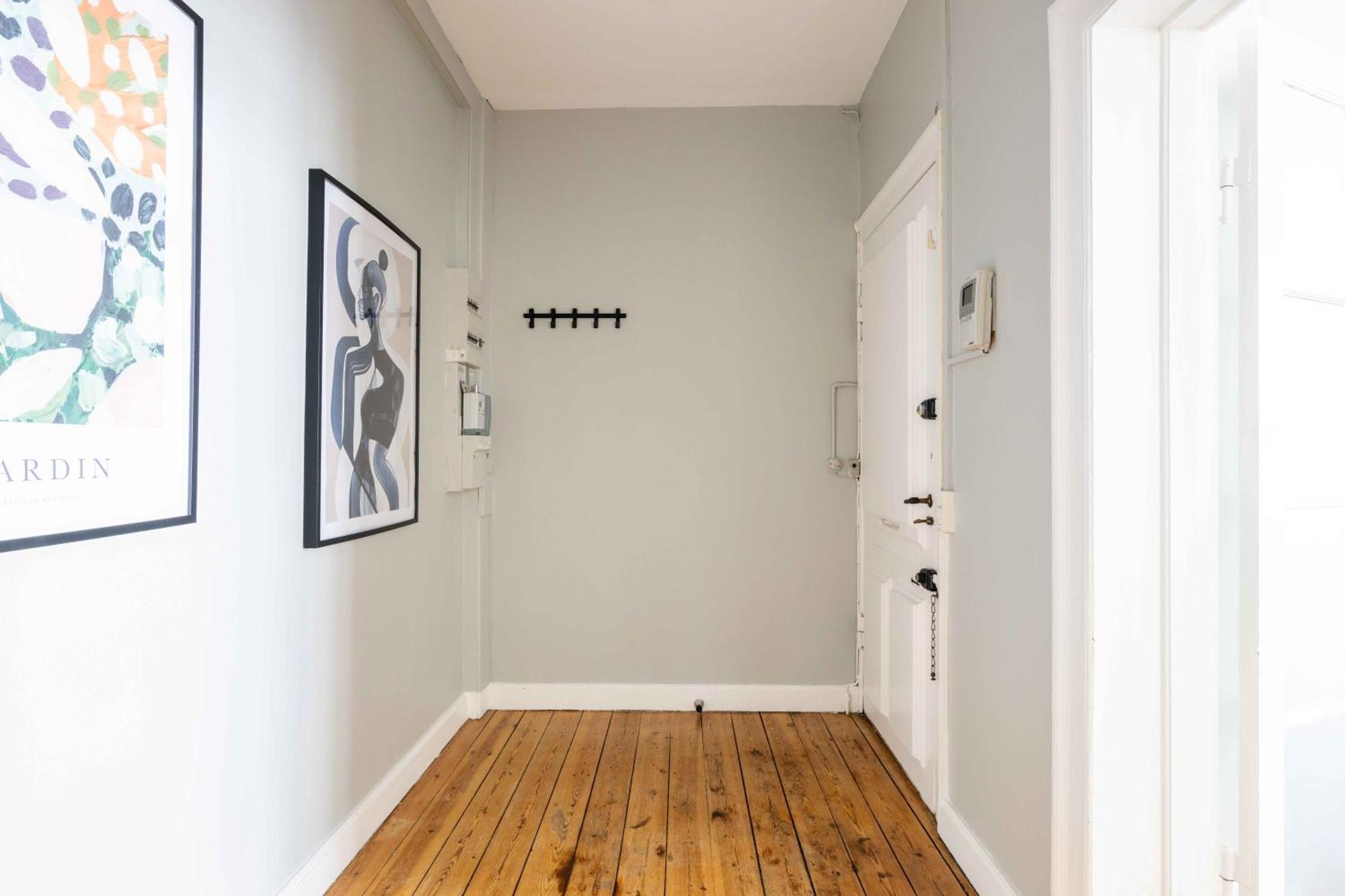 New Charming In Center Apartment