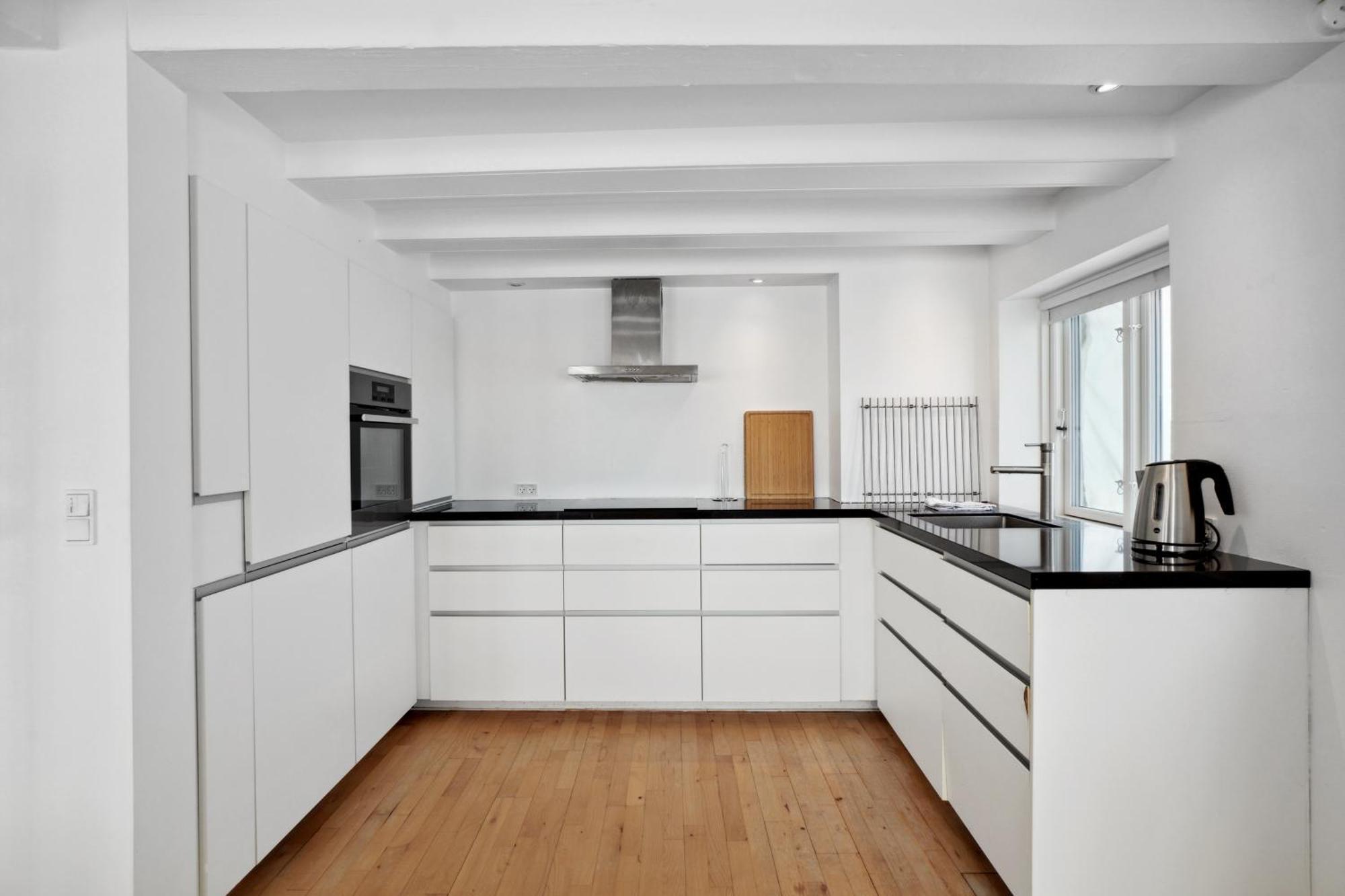 In Laksegade: 1br 300m From Kgs Nytorv *