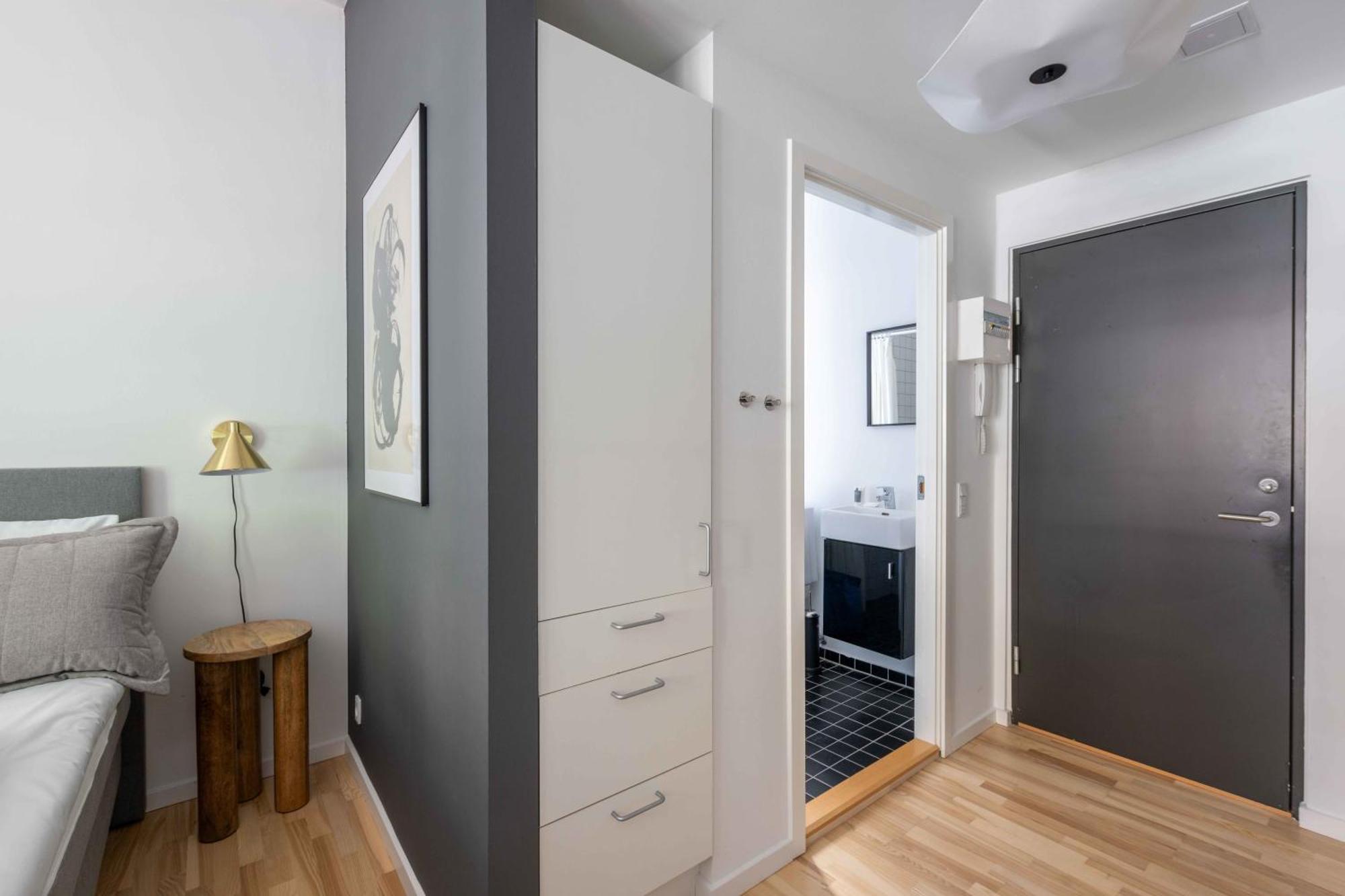 Perfect Couples Retreat In Urban Area *