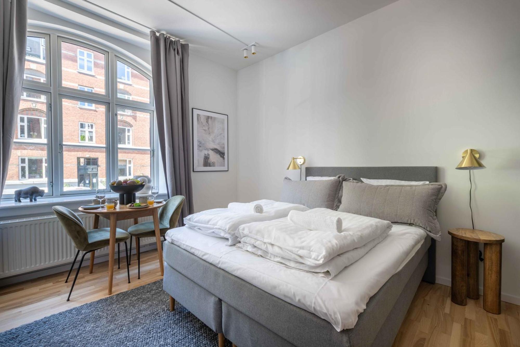 Apartment Perfect Couples Retreat In Urban Area