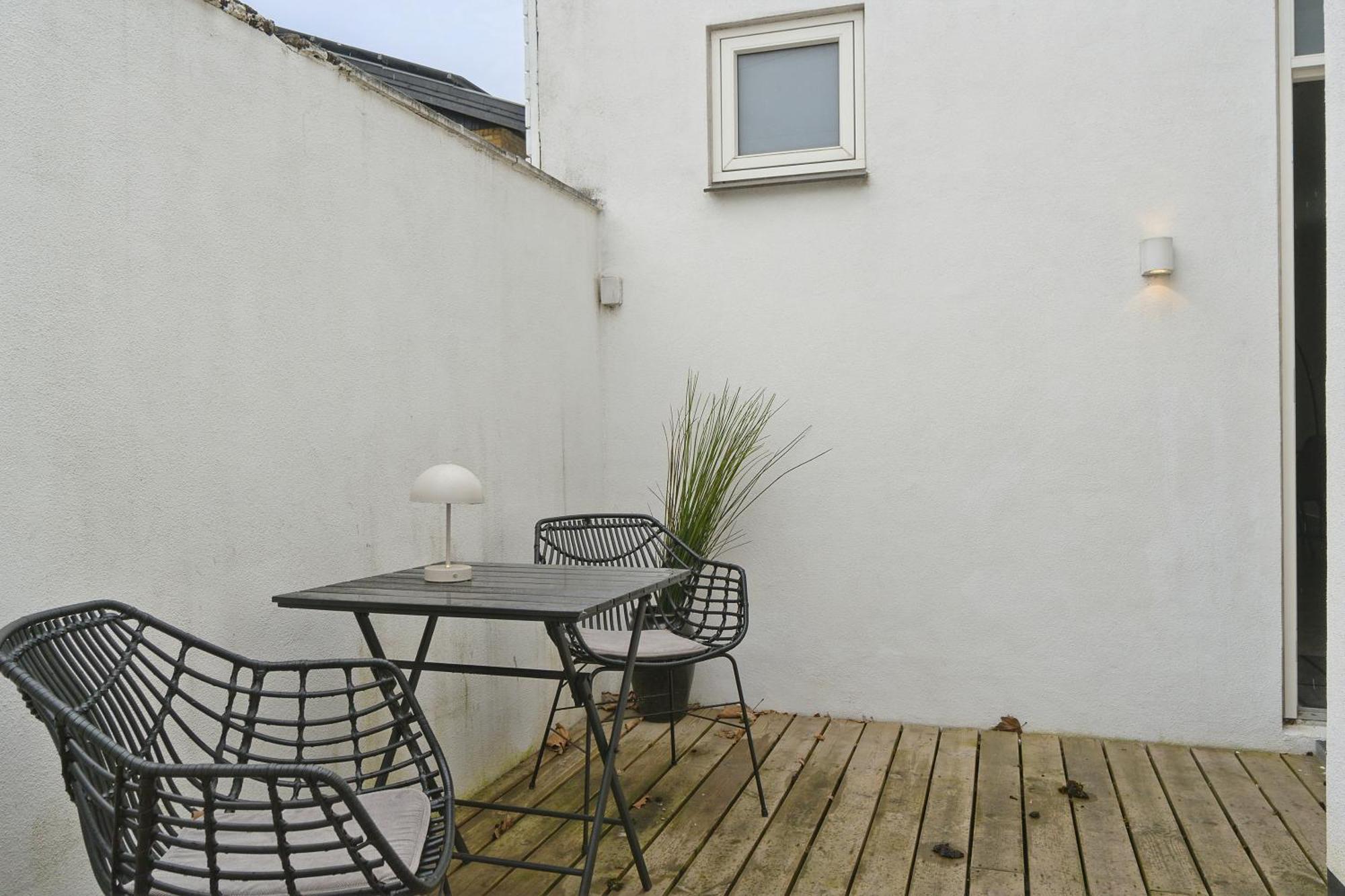 Come 2-personers Lejlighed Med Egen Terrasse Apartment Copenhagen