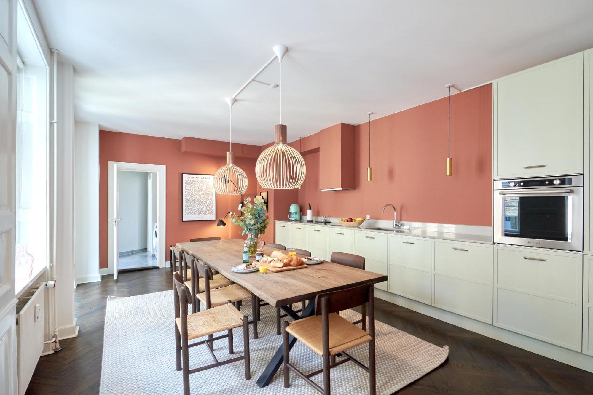 220sqm Designer - Center - Private Balcony