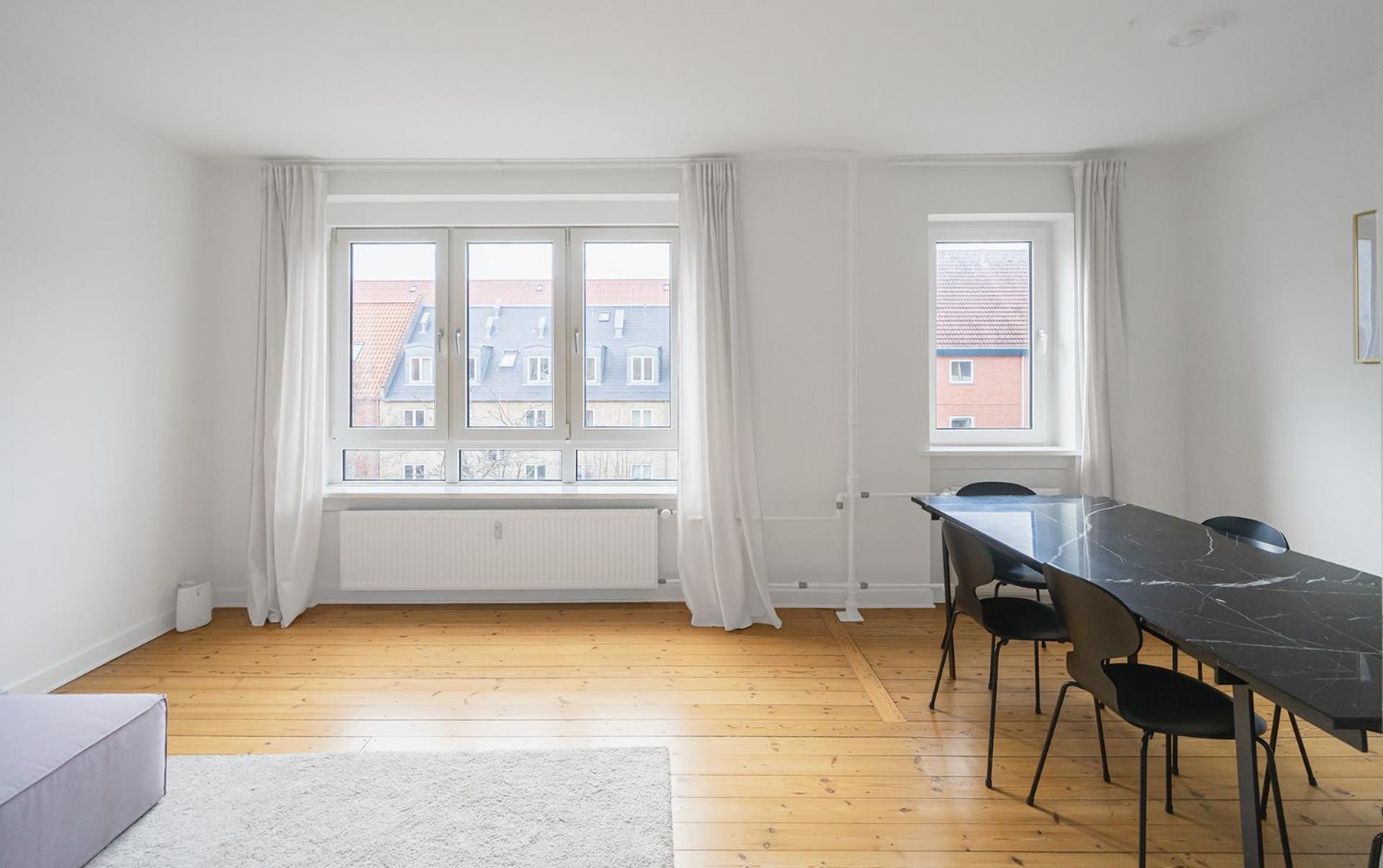 Refurbished 1-bed Close To Metro And Airport *