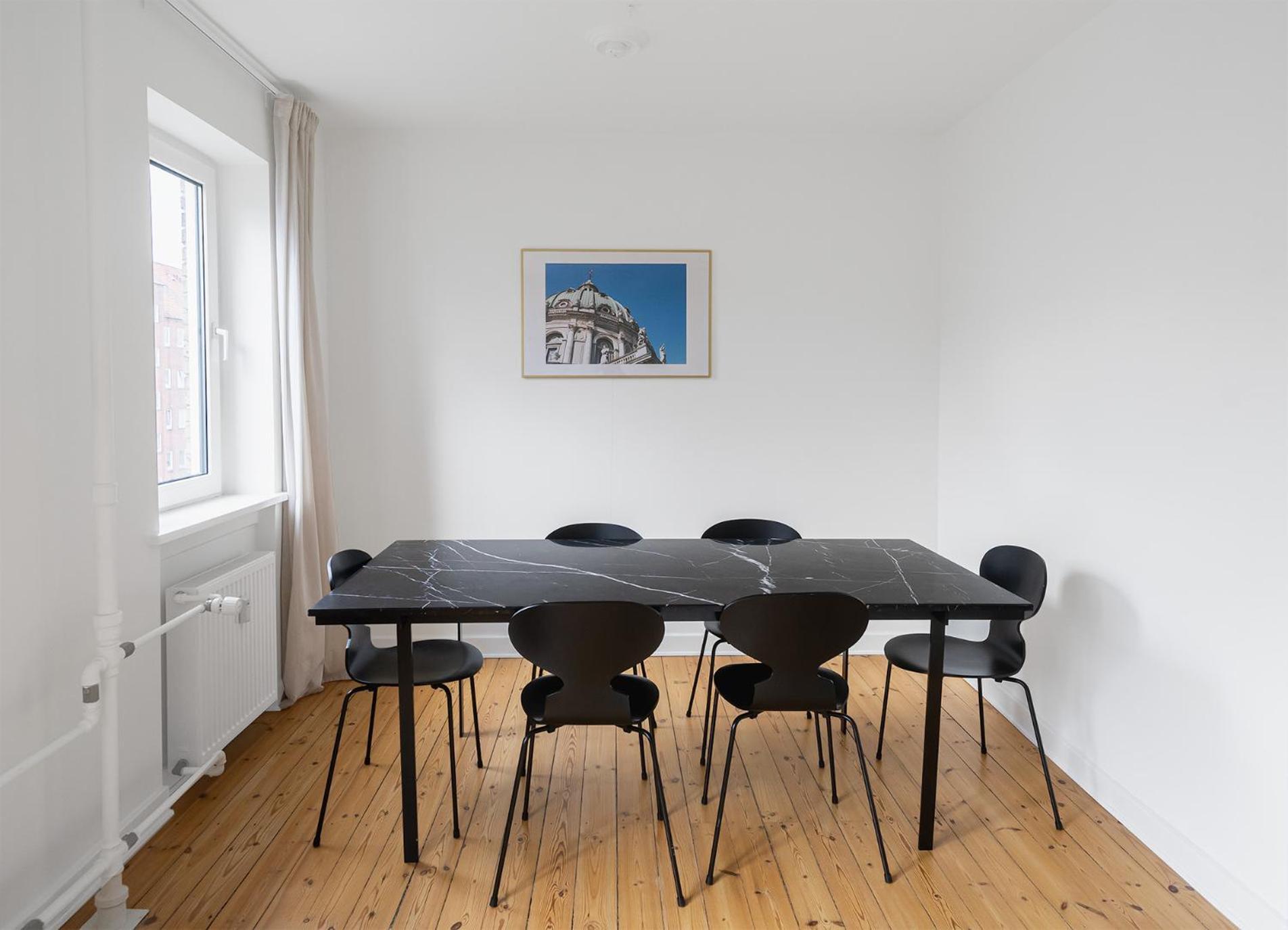Refurbished 1-bed Close To Metro And Airport Copenaghen