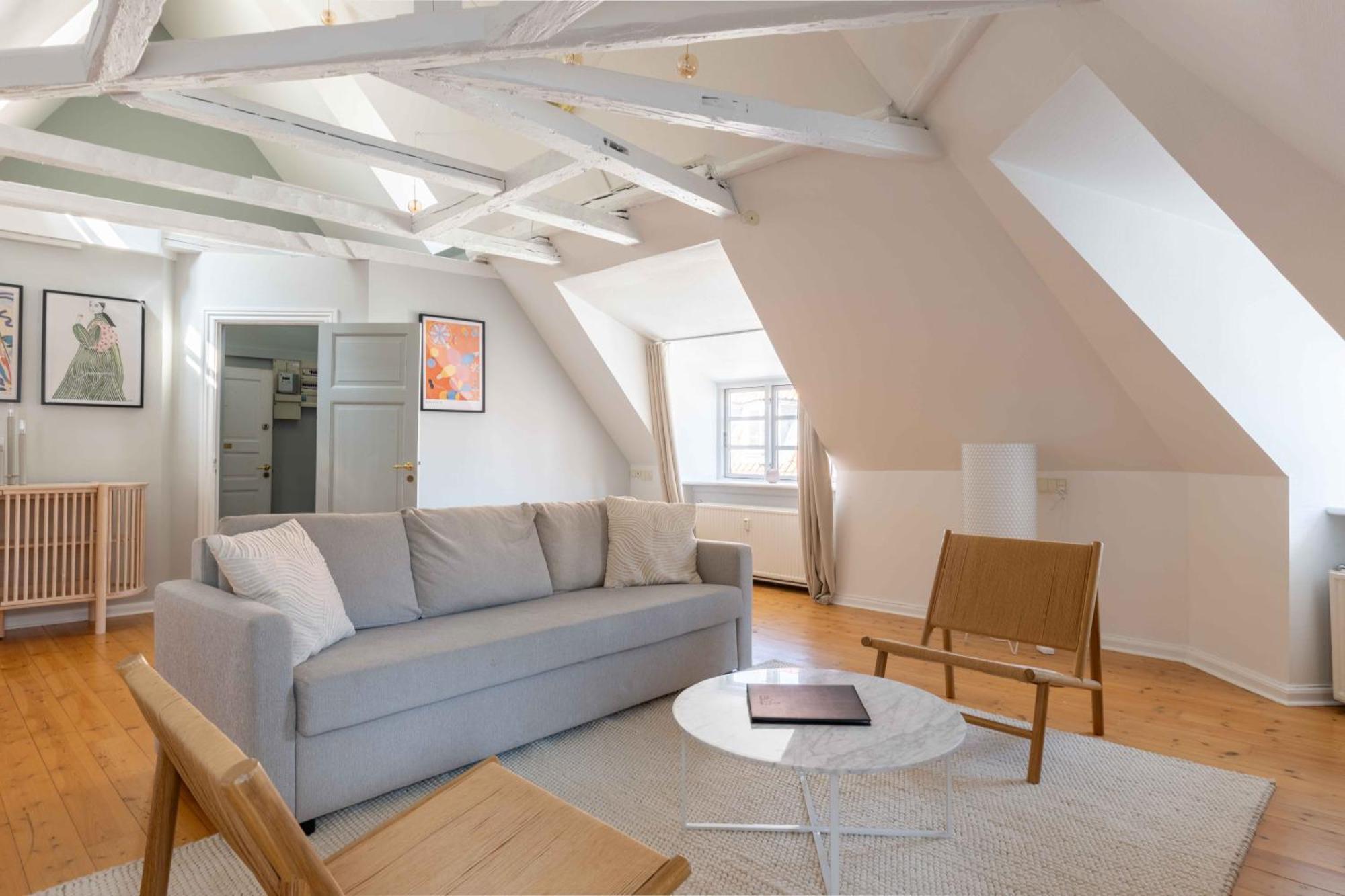 Apartment Unique W Exposed Beams Next To Tivoli