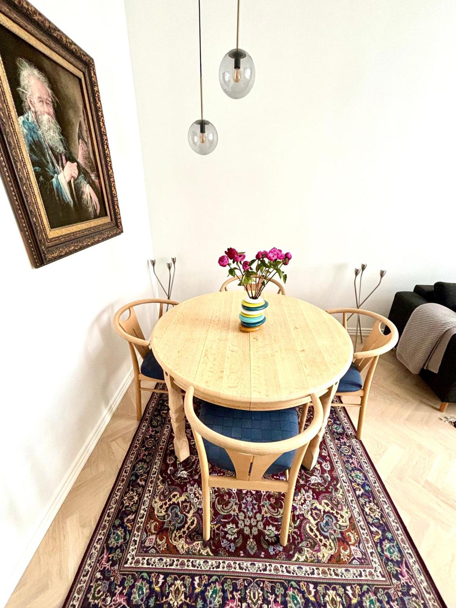 Huoneisto Luxurious Beautiful Boutique Apartment,