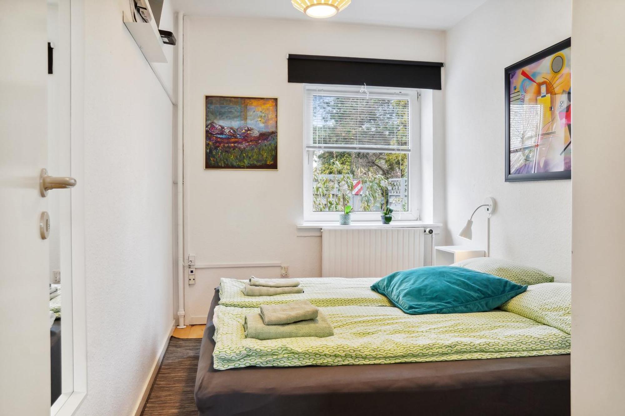 Apt-close To -near Airport-metro-beach Apartment