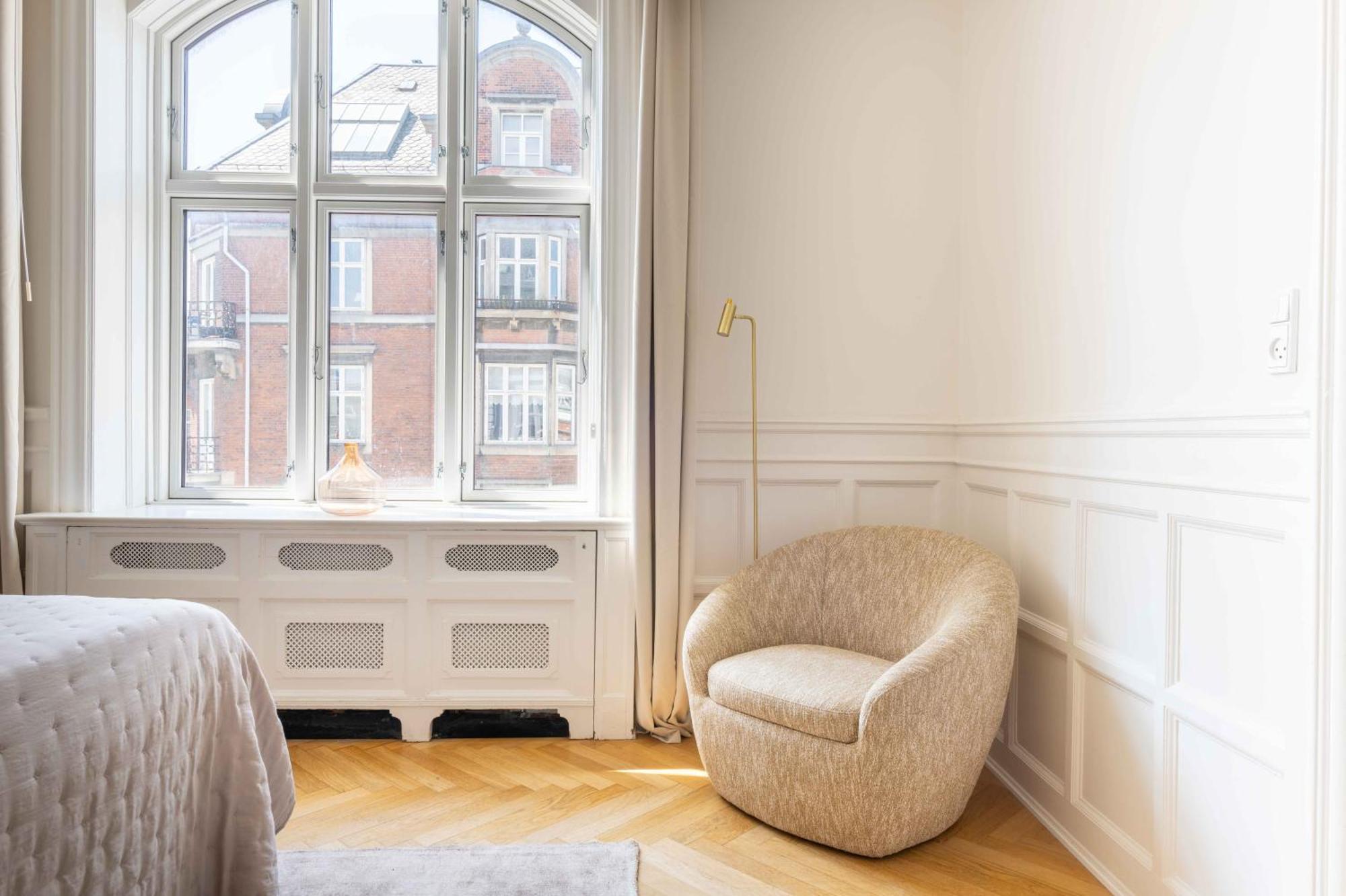 Lovely 3br Manor Flat 5 Min From Tivoli Gardens Apartment *