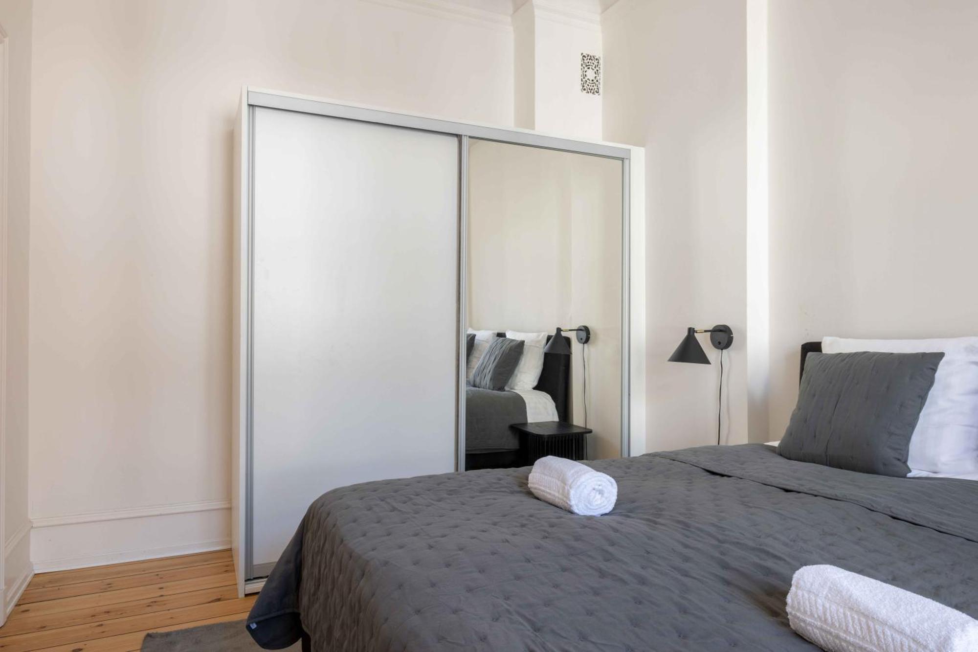 Lovely 3br Manor Flat 5 Min From Tivoli Gardens * Copenhagen