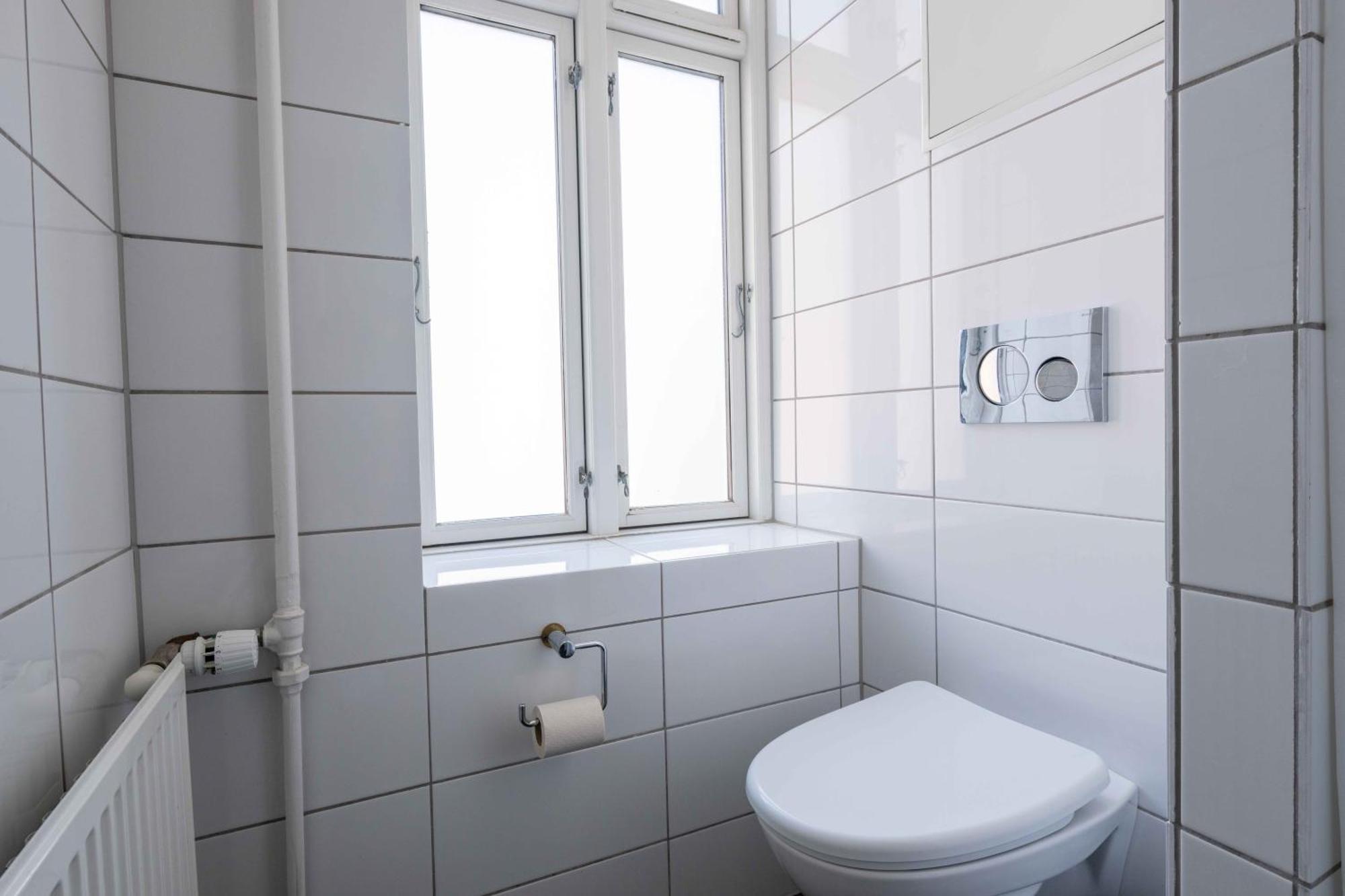 Lovely 3br Manor Flat 5 Min From Tivoli Gardens Apartment Copenhagen