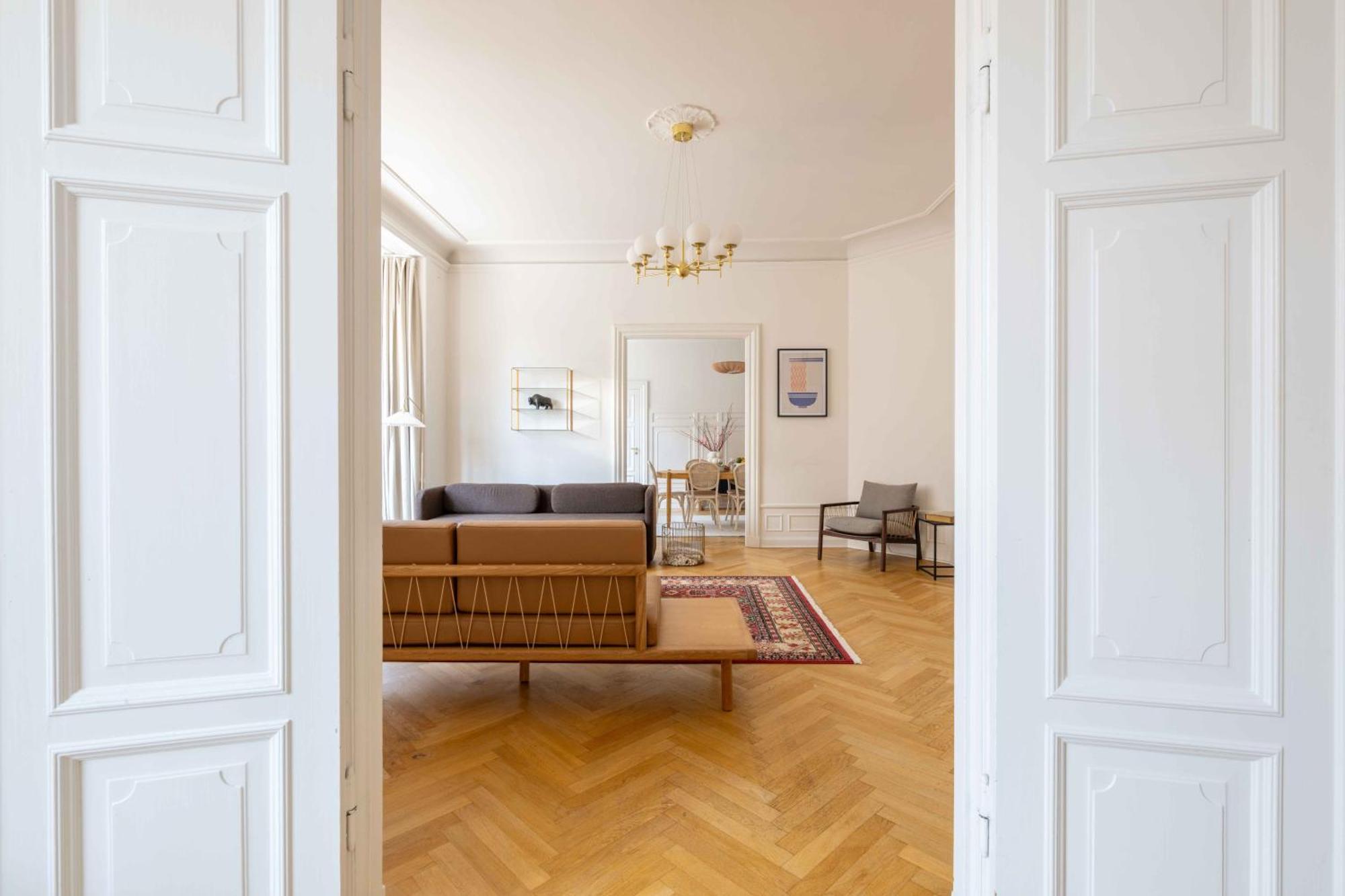 Apartment Lovely 3br Manor Flat 5 Min From Tivoli Gardens Copenhagen