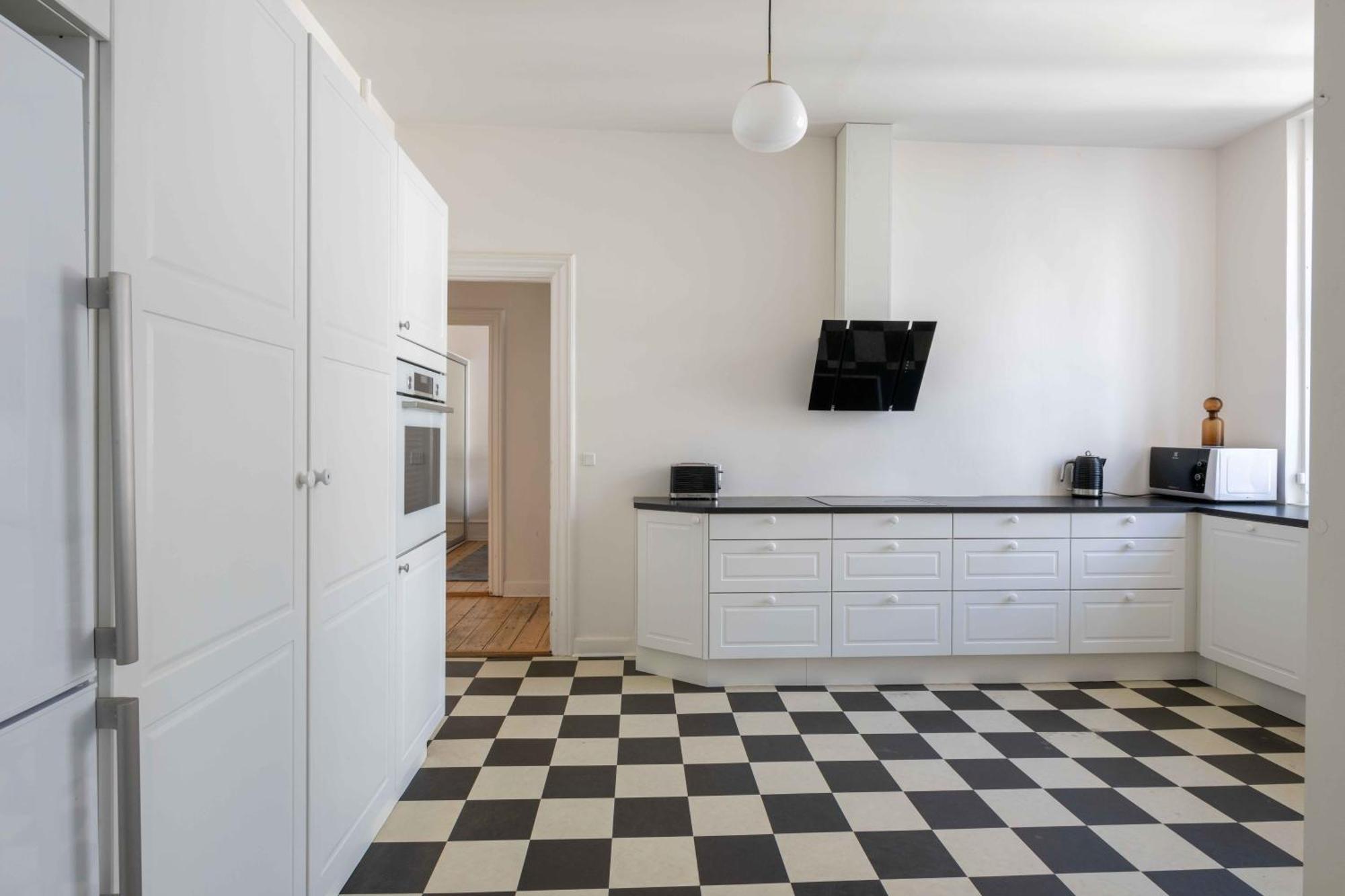 Lovely 3br Manor Flat 5 Min From Tivoli Gardens *