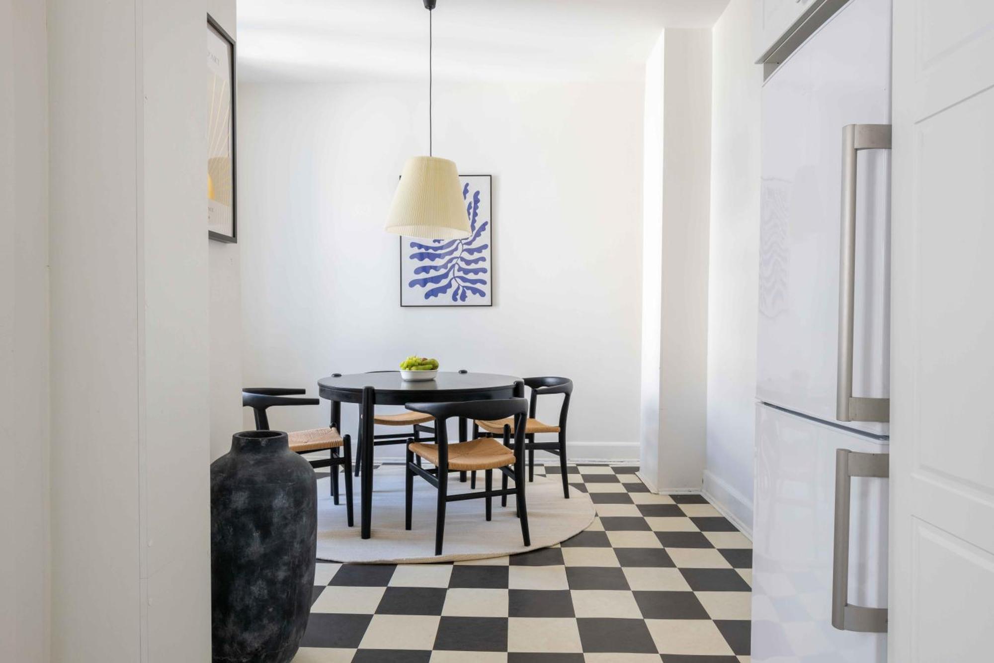 Lovely 3br Manor Flat 5 Min From Tivoli Gardens * Copenhagen