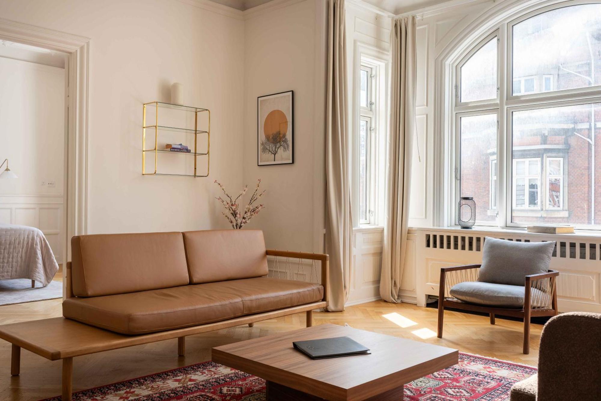 Lovely 3br Manor Flat 5 Min From Tivoli Gardens Copenhagen