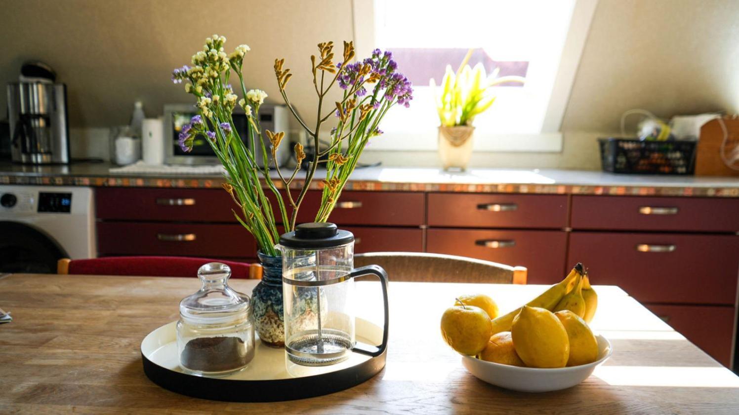 Cosy In Residential Part Of Copenhagen, With Free Street Parking And Shared Bathroom