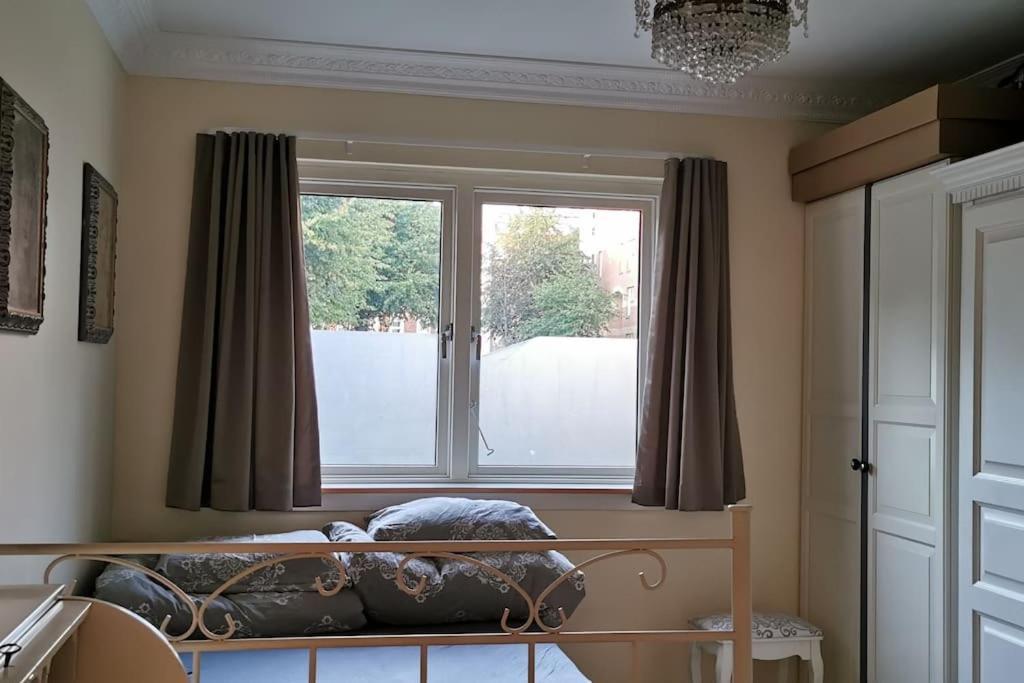 Apartment Classic Groundfloor With Patio Close To Metro Copenhagen