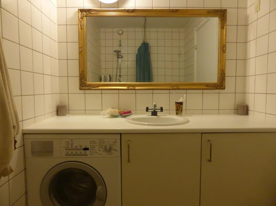 Classic Groundfloor With Patio Close To Metro Apartment