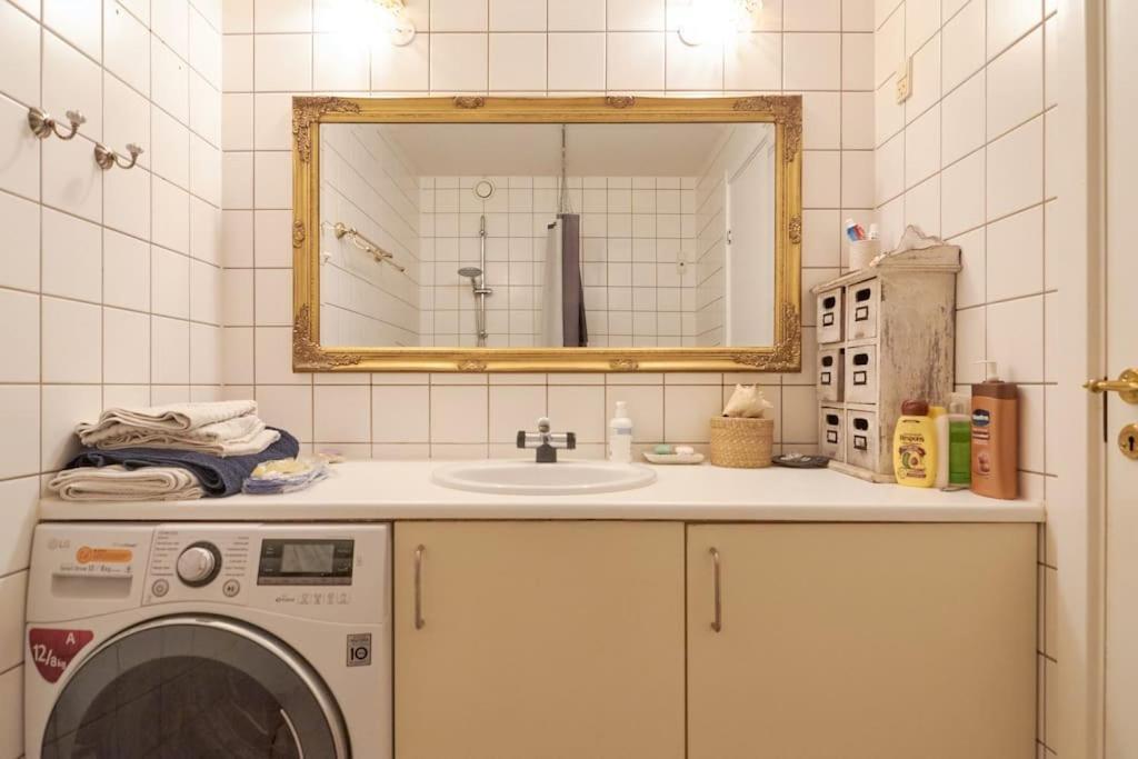Classic Groundfloor With Patio Close To Metro * Copenhagen