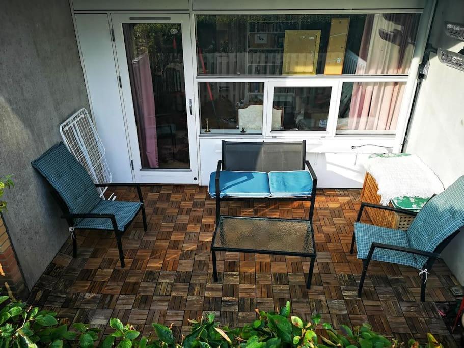 Classic Groundfloor With Patio Close To Metro Apartment *