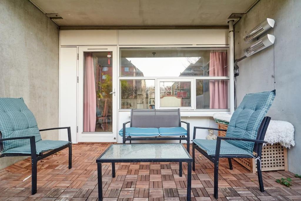 Classic Groundfloor With Patio Close To Metro Apartment Kopenhagen