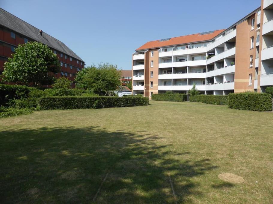 Classic Groundfloor With Patio Close To Metro Apartment Kopenhagen