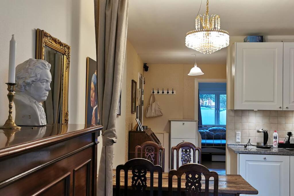 Classic Groundfloor With Patio Close To Metro Apartment *