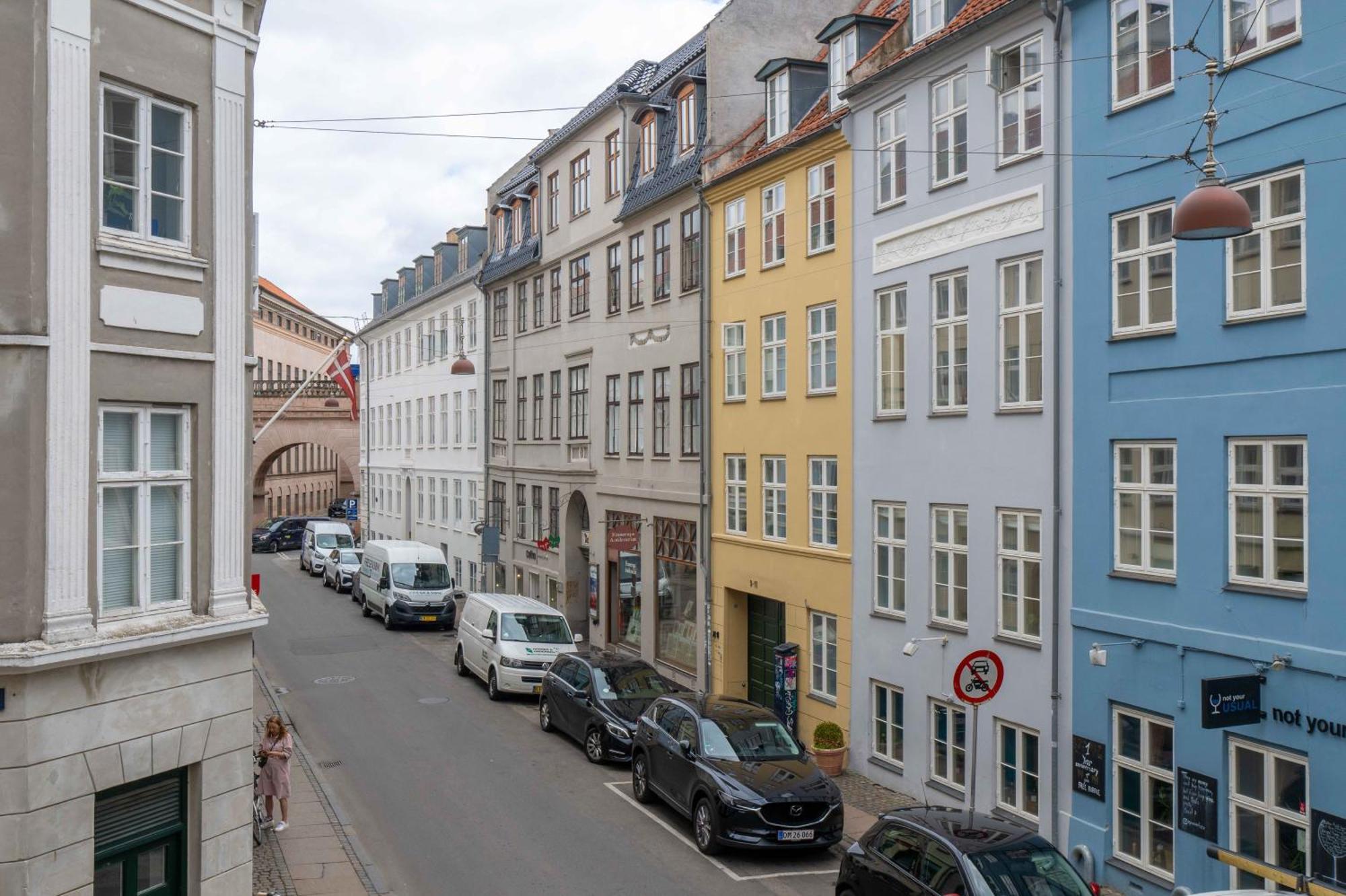 Apartment Spacious Tivoli Gardens W 3 Bedrooms