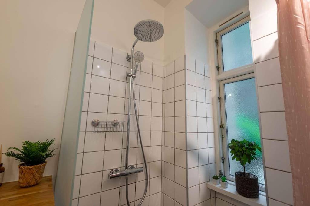 Appartement 2br Next To The Lakes *
