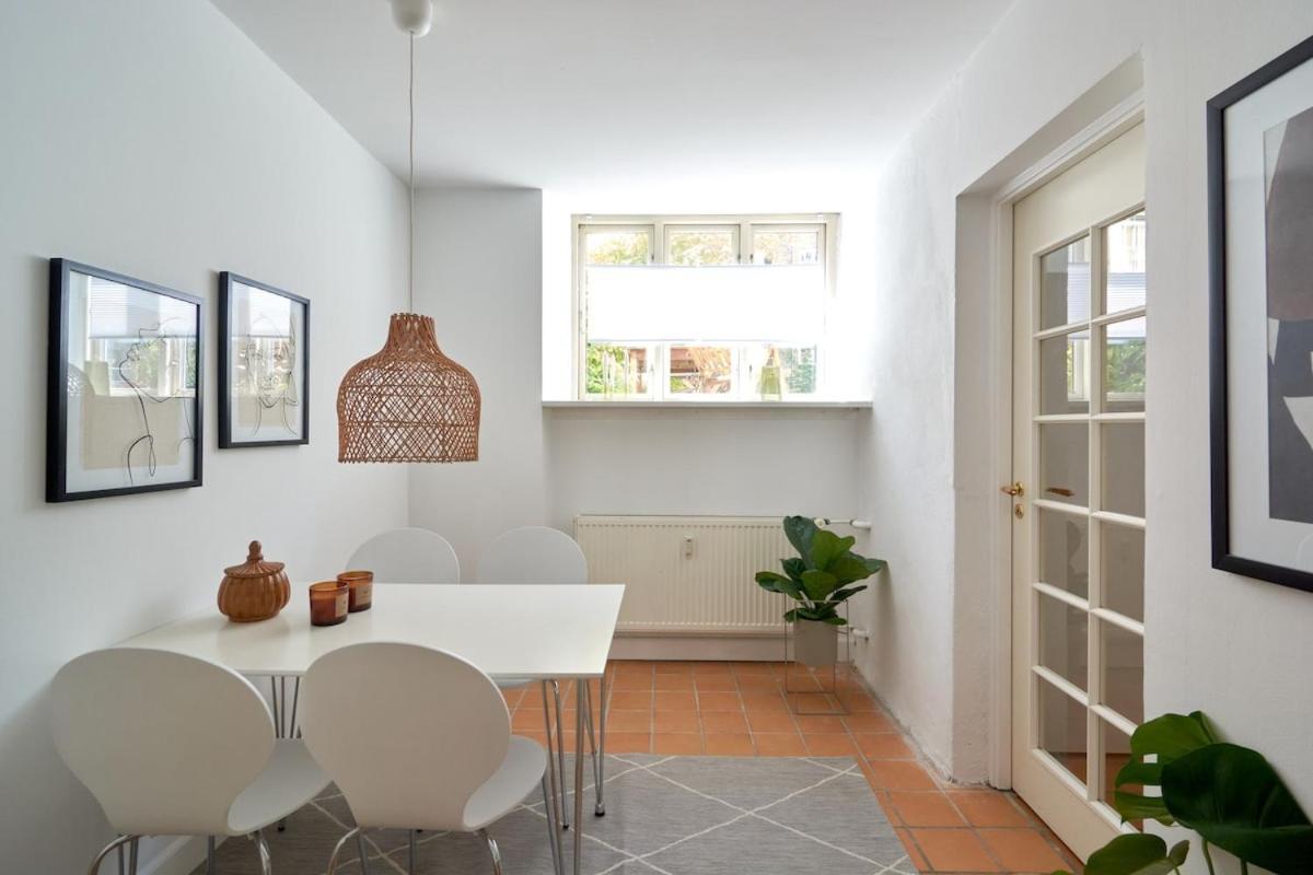 Danish Hygge Close To The Lakes Apartment