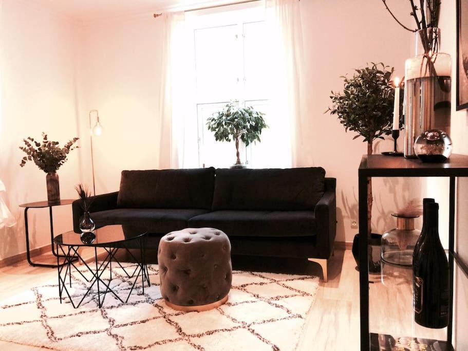 Mezzanine Design Furnished & 3m2 For Center *