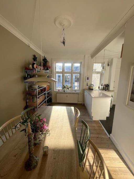 The Heart Of Norrebro Apartment, Sleeps 4 People * Copenhaga