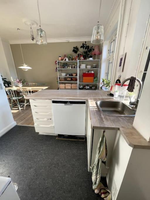 The Heart Of Norrebro Apartment, Sleeps 4 People * Copenhague