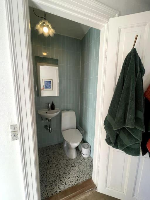 The Heart Of Norrebro Apartment, Sleeps 4 People Copenhaga