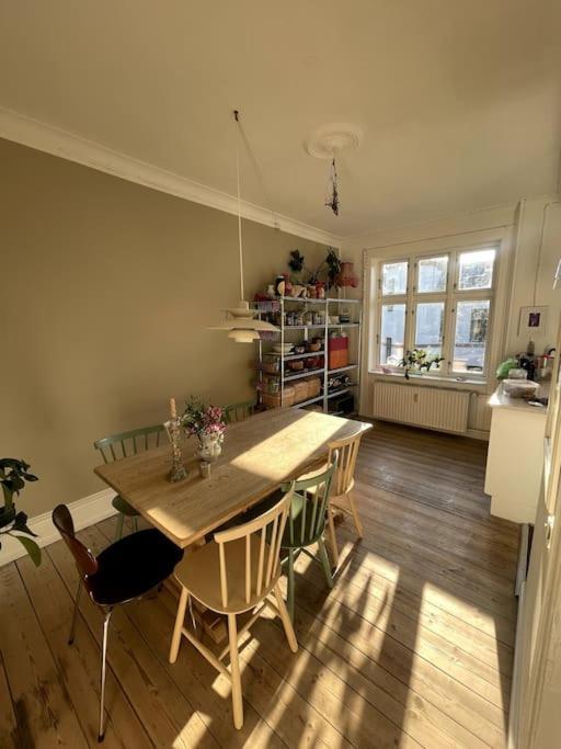 The Heart Of Norrebro Apartment, Sleeps 4 People * Copenhague