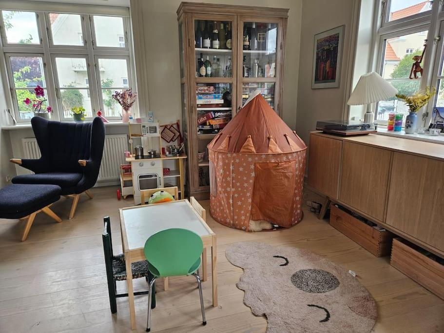 Villa Flot Stort Hus I Valby Udlejes!
