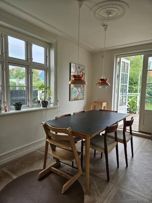 Flot Stort Hus I Valby Udlejes! Kopenhagen