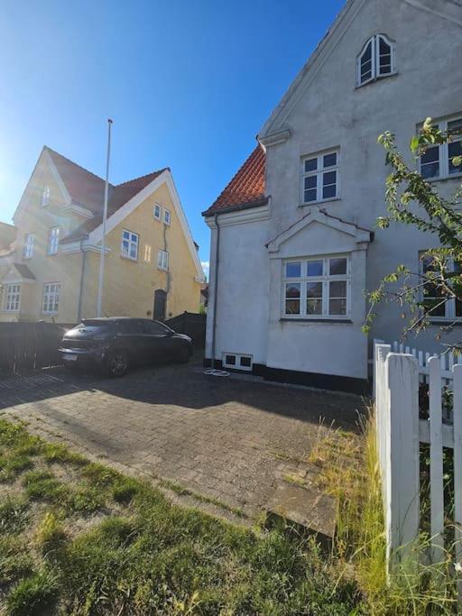 Flot Stort Hus I Valby Udlejes!