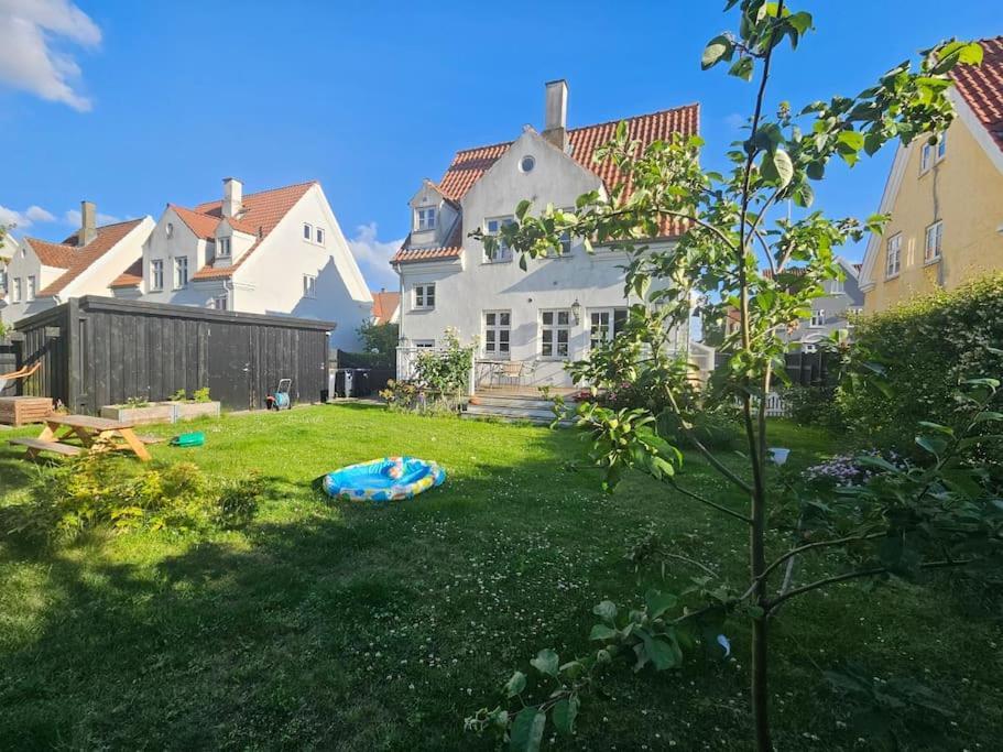 Flot Stort Hus I Valby Udlejes! * Kopenhagen