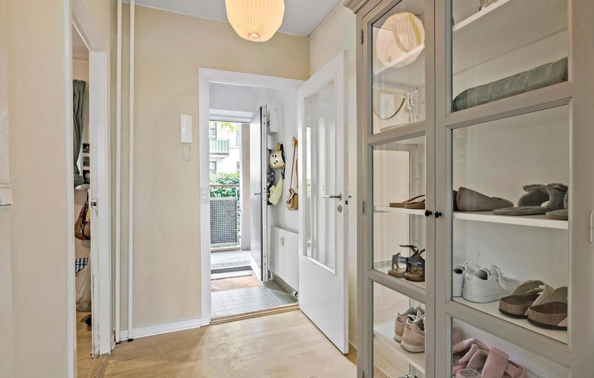 1 Bedroom Pet Friendly In Frederiksberg C Apartment *