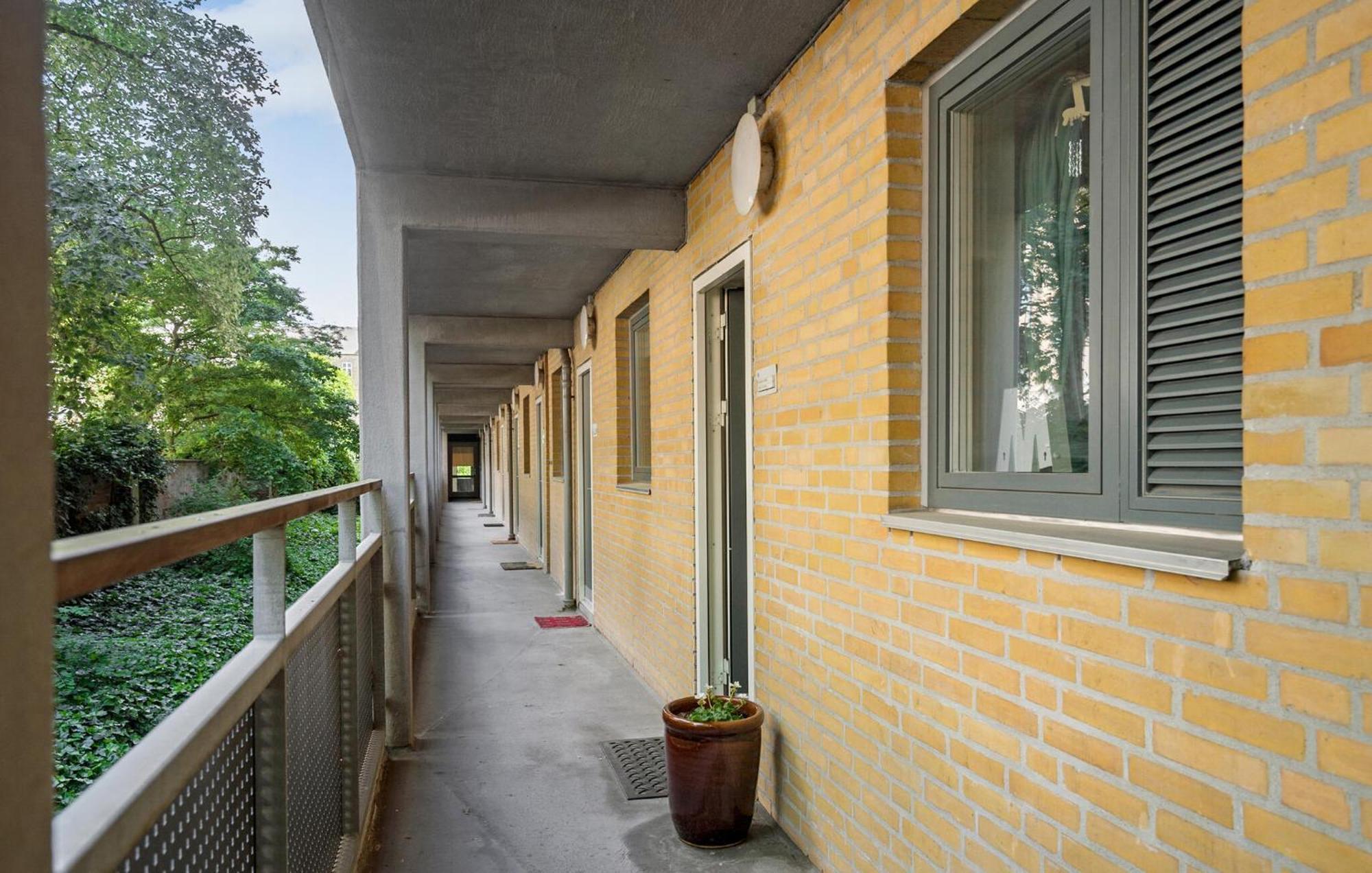 1 Bedroom Pet Friendly In Frederiksberg C Apartment *