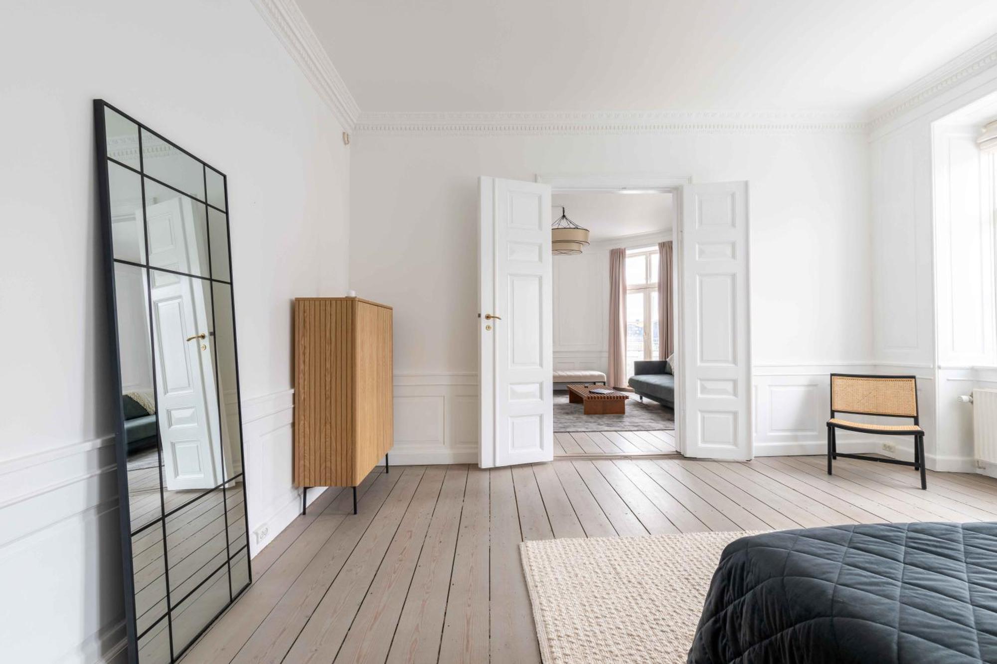 Apartment Chic Flat In Vibrant Area By Canals *