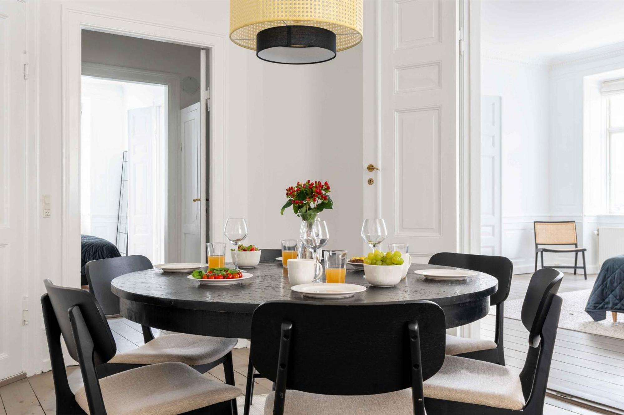 Chic Flat In Vibrant Area By Canals * Copenhagen