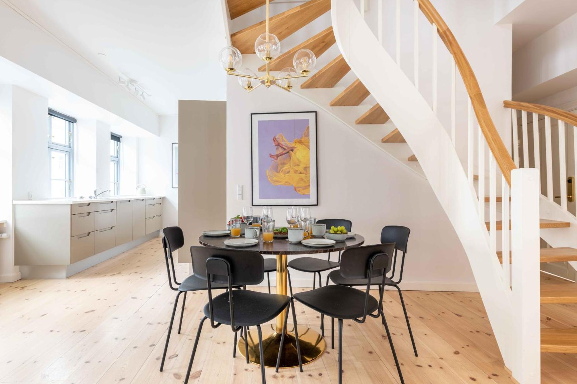 Flats On Location By Round Tower Apartment *