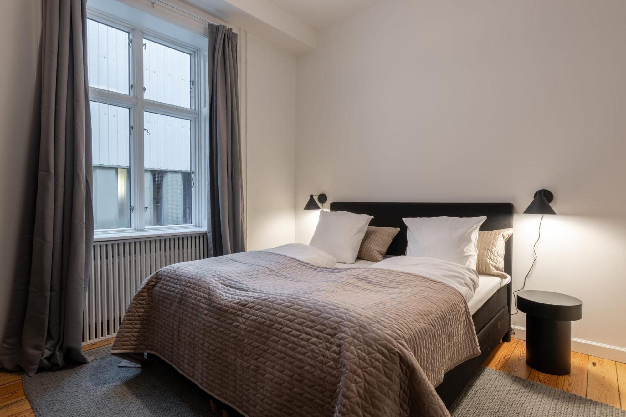 Stunning 5 Bedroom Apartment By The Lakes * Copenhagen