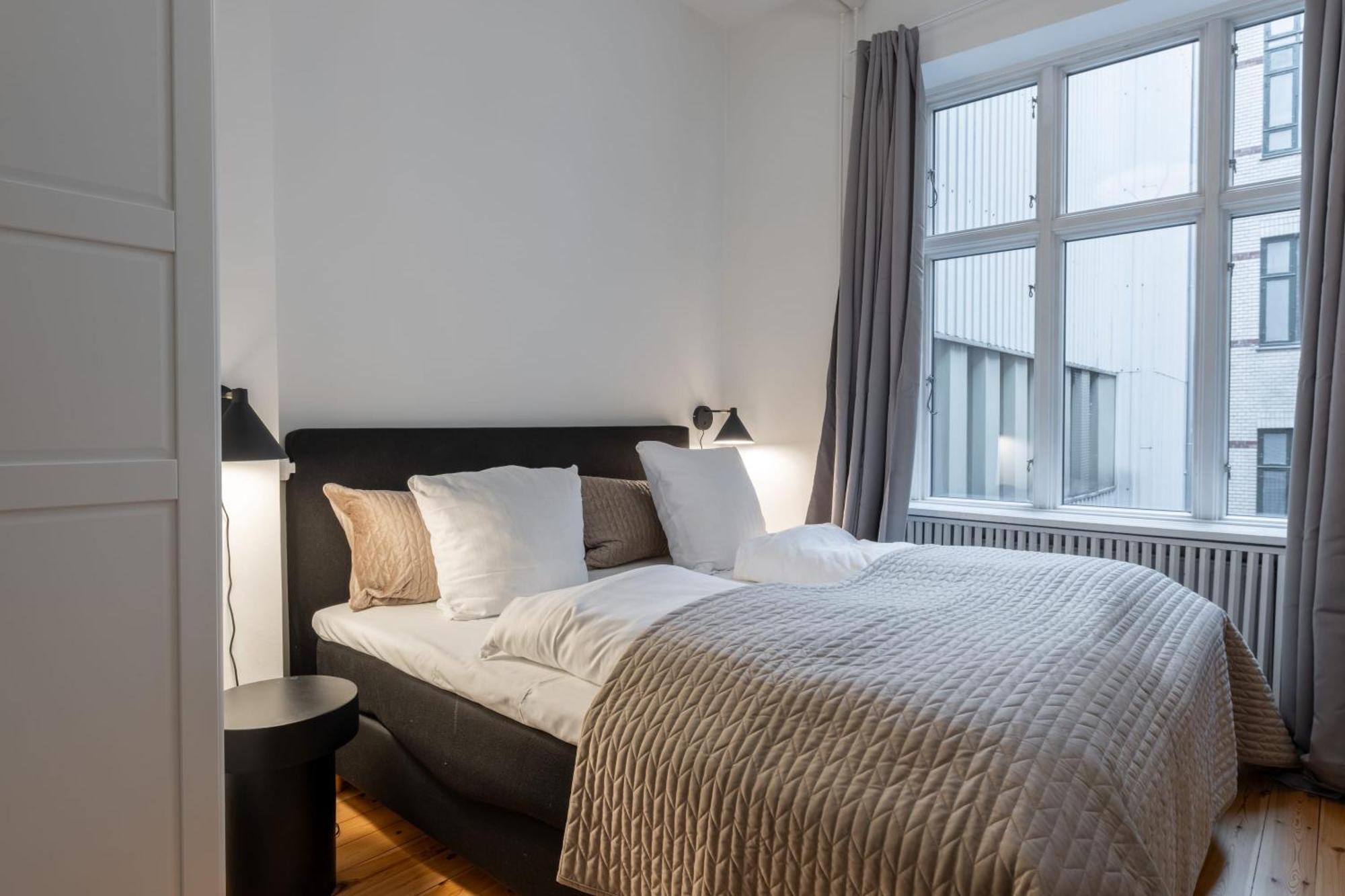 Apartment Stunning 5 Bedroom Apartment By The Lakes Copenhagen