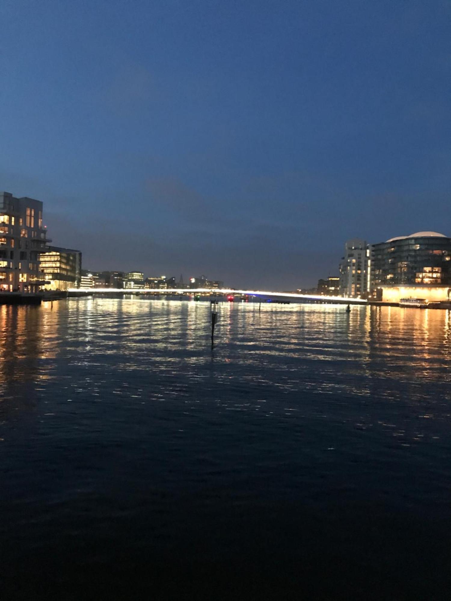 Luksuslejlighed Pa 7 Sal Med Elevator, Vestvendt Altan Og Udsigt Over Havn Og By Apartment
