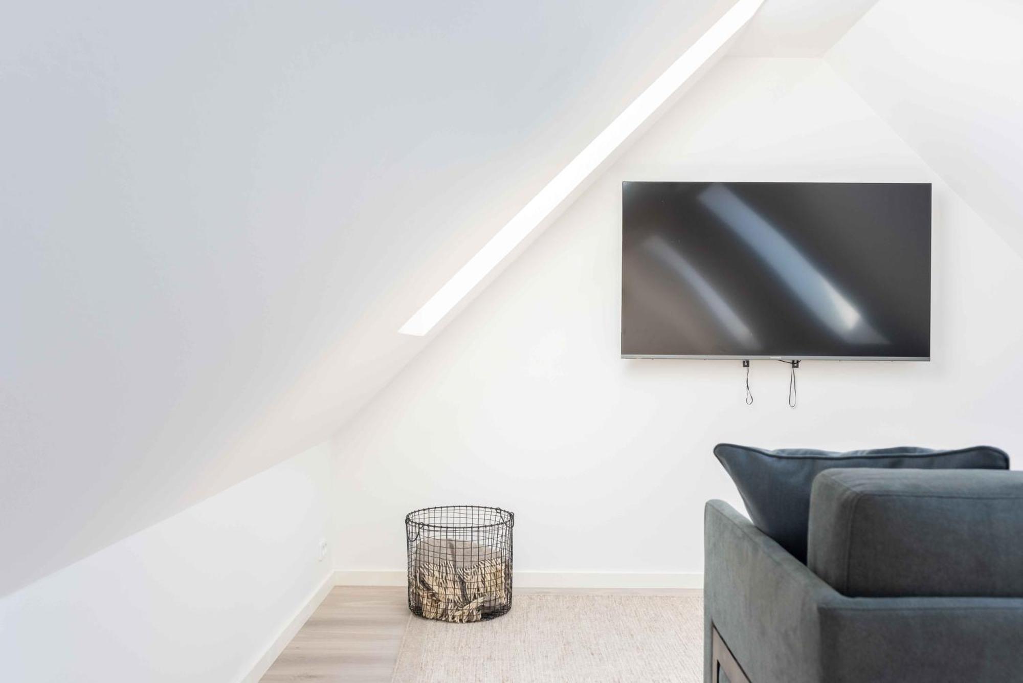 Lovely Flats In Vibrant Area Of Apartment