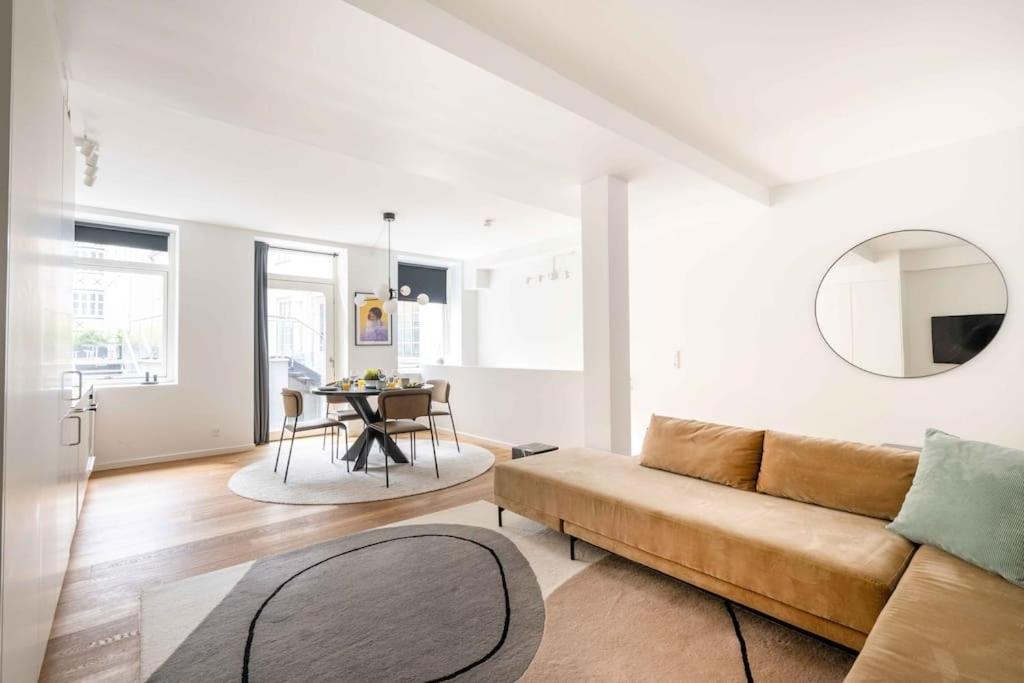Spacious Double-flat For 10 In Cph Center