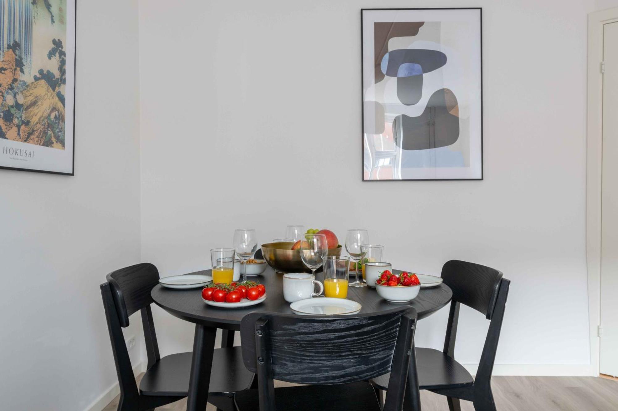 Lovely Flats In Vibrant Area Of Apartment
