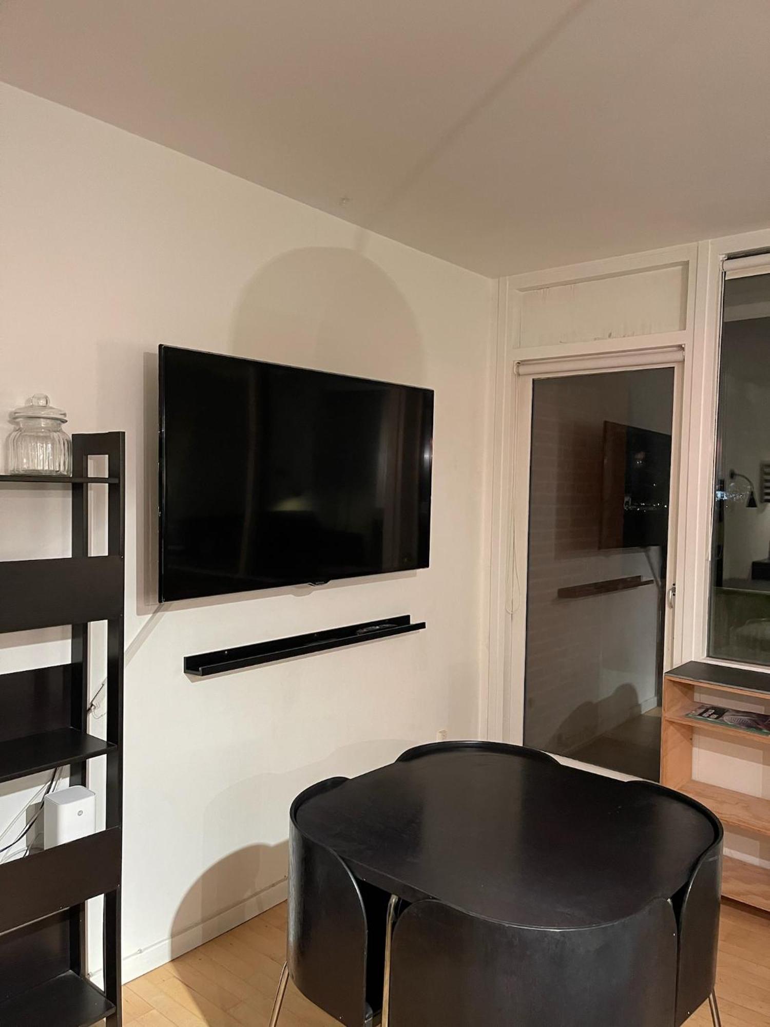 Apartment First Row With Balcony To The Ramparts